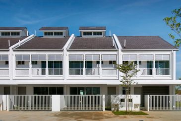 Perennia, Bandar Rimbayu, Land Size 22x80, Build 2260sqft, Gated Guarded, Next to CLUB HOUSE