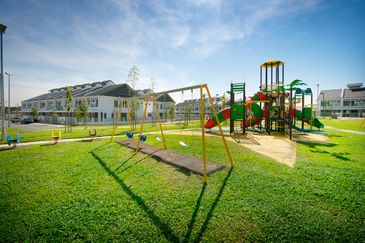 Perennia, Bandar Rimbayu, Land Size 22x80, Build 2260sqft, Gated Guarded, Next to CLUB HOUSE