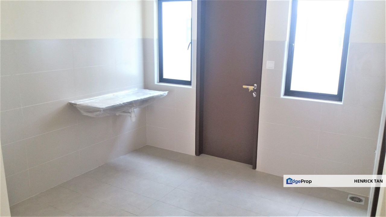 Scarlet, Bandar Rimbayu, Land Size 24x70, Build up 2143sqft, Gated Guarded, Next to CLUB HOUSE, Selangor, Shah Alam