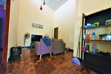 SS5, Kelana Jaya, Double Storey CORNER LOT, Land size: 3724sqft