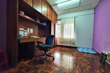 SS5, Kelana Jaya, Double Storey CORNER LOT, Land size: 3724sqft