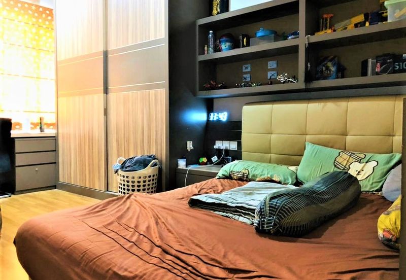 3storey Terrance House, 22x75sqft, Nice Fully Renovated, Gated Guarded