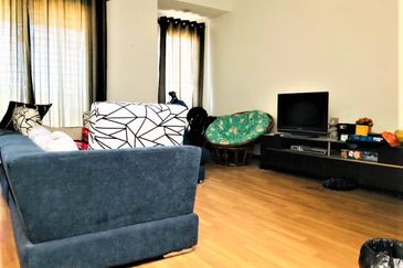 3storey Terrance House, 22x75sqft, Nice Fully Renovated, Gated Guarded