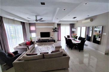 Indah Residences Kemuning Utama, Double Storey CORNER LOT 44x70sqft, RENOVATED HOUSE