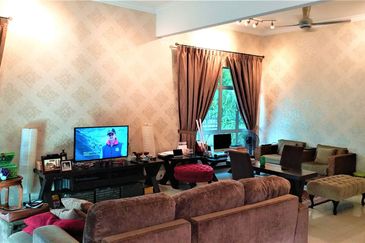 Indah Residences Kemuning Utama, Double Storey CORNER LOT 35x70sqft, RENOVATED HOUSE