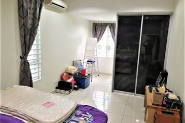 Damai Residences, Double Storey END LOT With 5 feet Land, 27x70sqft, Fully Extended 1st and 2nd floor