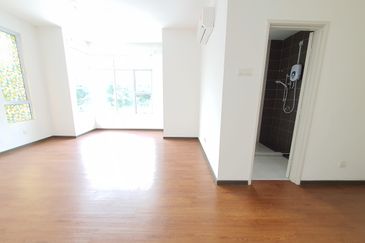 Indah Residence Kemuning Utama, Double Storey CORNER LOT (10 feet land) 32x70sqft, Gated Guarded