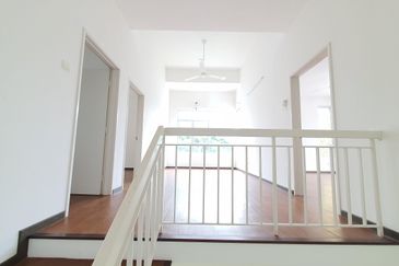 Indah Residence Kemuning Utama, Double Storey CORNER LOT (10 feet land) 32x70sqft, Gated Guarded