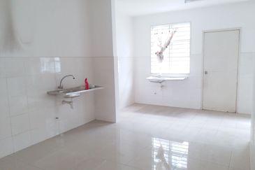 Indah Residence Kemuning Utama, Double Storey CORNER LOT (10 feet land) 32x70sqft, Gated Guarded