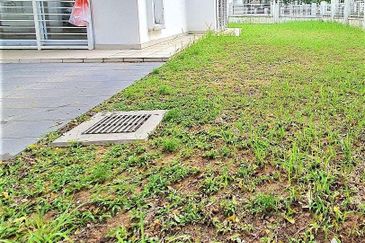 Indah Residence Kemuning Utama, Double Storey CORNER LOT (10 feet land) 32x70sqft, Gated Guarded