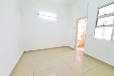 Indah Residences Kemuning Utama, Double Storey House, 22x70sqft, Freehold, Gated Guarded