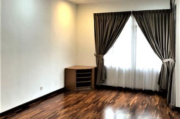 Anggerik Eria, 22x75sqft, Kitchen fully extended, Gated Guarded