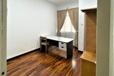 Anggerik Eria, 22x75sqft, Kitchen fully extended, Gated Guarded