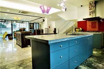 Double Storey Bungalow, Fully Renovated, Move In Condition, 10,000sqft