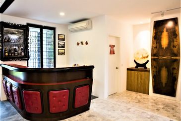 Double Storey Bungalow, Fully Renovated, Move In Condition, 10,000sqft