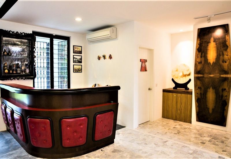 Double Storey Bungalow, Fully Renovated, Move In Condition, 10,000sqft