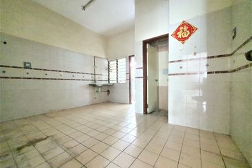 Anggerik Oncidium, Opposite No house, Double storey, 24x75sf