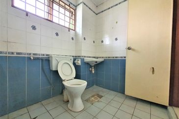 Anggerik Oncidium, Opposite No house, Double storey, 24x75sf