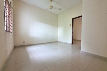 Anggerik Oncidium, Opposite No house, Double storey, 24x75sf