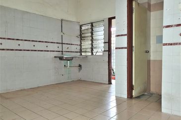 Anggerik Oncidium, Opposite No house, Double storey, 24x75sf