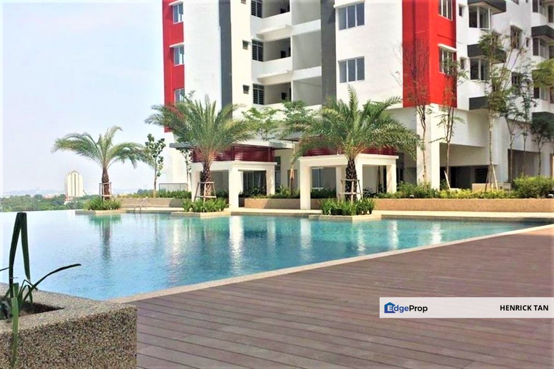 Walkable to USJ 21 LRT Station around 350M, Easy access to shopping mall, Selangor, USJ