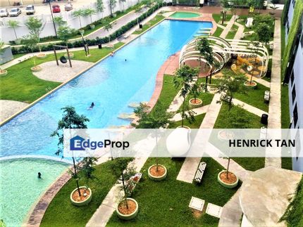 Walking distance to LRT and Condo Facilities, Facing Swimming Pool, Selangor, Puchong