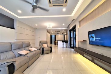 Kemuning Palma, 2 storey SEMI D, Modern Design Renovated, 35x70sqft, Build up 2800, Freehold