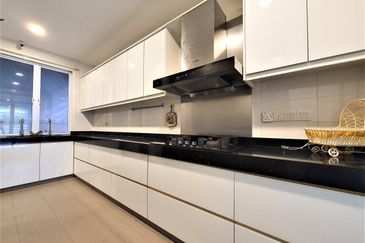 Kemuning Palma, 2 storey SEMI D, Modern Design Renovated, 35x70sqft, Build up 2800, Freehold