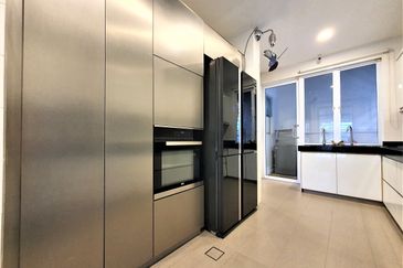 Kemuning Palma, 2 storey SEMI D, Modern Design Renovated, 35x70sqft, Build up 2800, Freehold