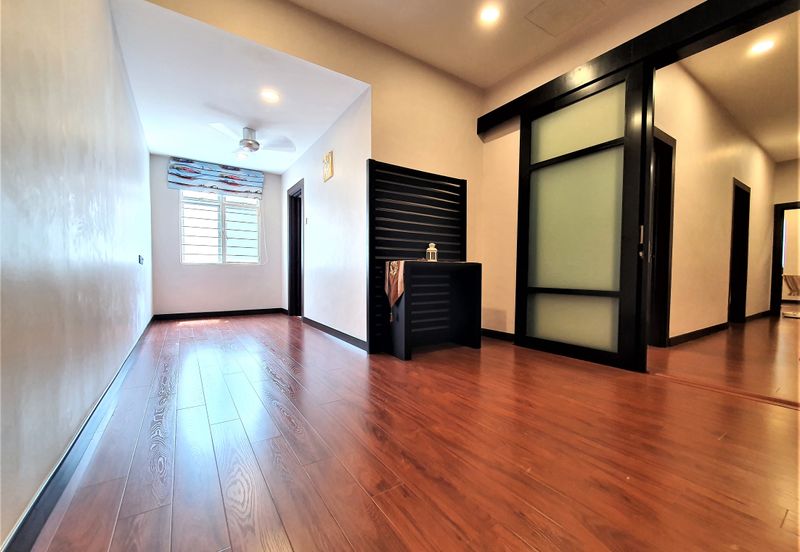 Kemuning Palma, 2 storey SEMI D, Modern Design Renovated, 35x70sqft, Build up 2800, Freehold