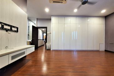 Kemuning Palma, 2 storey SEMI D, Modern Design Renovated, 35x70sqft, Build up 2800, Freehold