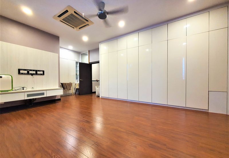 Kemuning Palma, 2 storey SEMI D, Modern Design Renovated, 35x70sqft, Build up 2800, Freehold