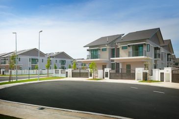 Periwinkle, Bandar Rimbayu, Double Storey Semi D, 32x70sf, 2117sf, 5 bedrooms 5 bathrooms