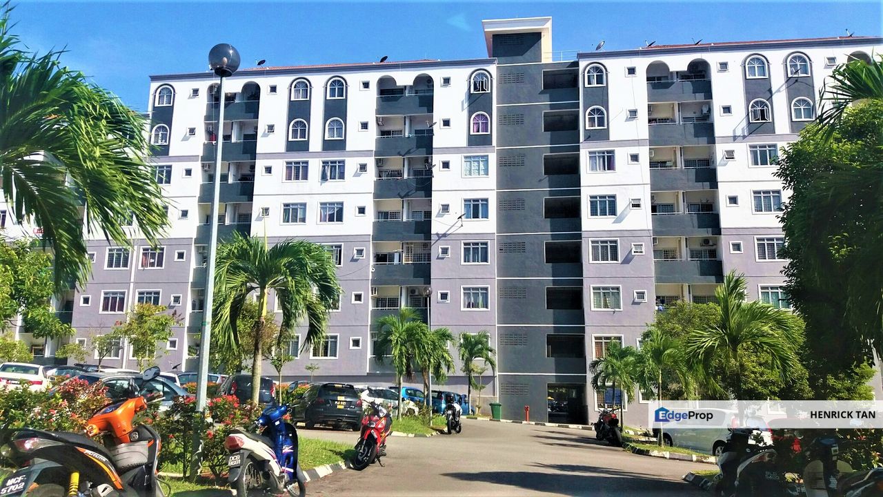 Block C, Gated and Guarded, Freehold, With lift, 5 min to INTI college, Negeri Sembilan, Seremban
