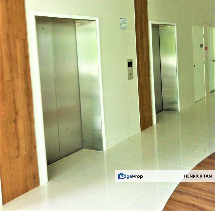 Nice Renovated, 1356sf, 2 car parks, Partly Furnish, Good Condition, Selangor, Seri Kembangan