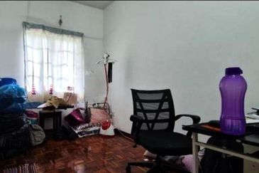 Kemuning Greenville, Double Storey, Kitchen fully extended, 18x60sqft, Gated Guarded