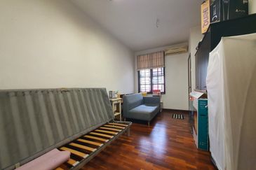 Jalan Bandar Kinrara 1/15