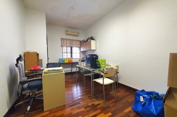 Jalan Bandar Kinrara 1/15