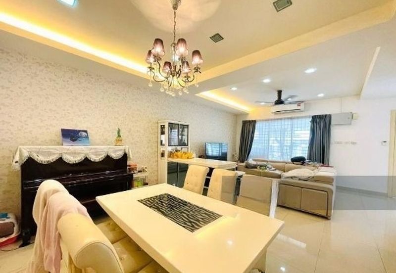 Renovated House, 22x70sqft, Build in dry and wet Kitchen Cabinet