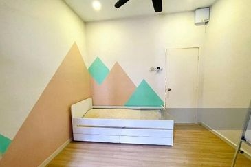 Renovated House, 22x70sqft, Build in dry and wet Kitchen Cabinet