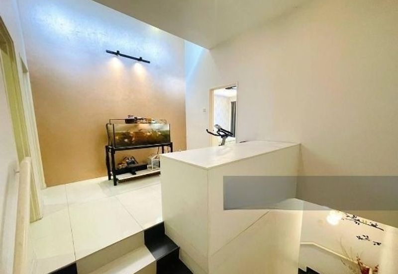 Renovated House, 22x70sqft, Build in dry and wet Kitchen Cabinet