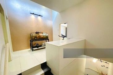 Renovated House, 22x70sqft, Build in dry and wet Kitchen Cabinet