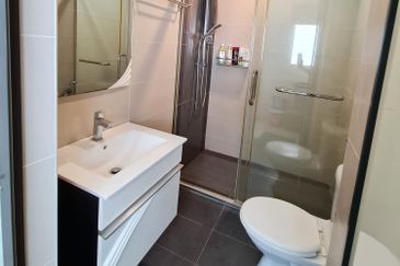 2-storey Renovated Corner House, 3050sqft, With Mbsa Approval