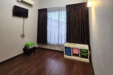 2-storey Renovated Corner House, 3050sqft, With Mbsa Approval