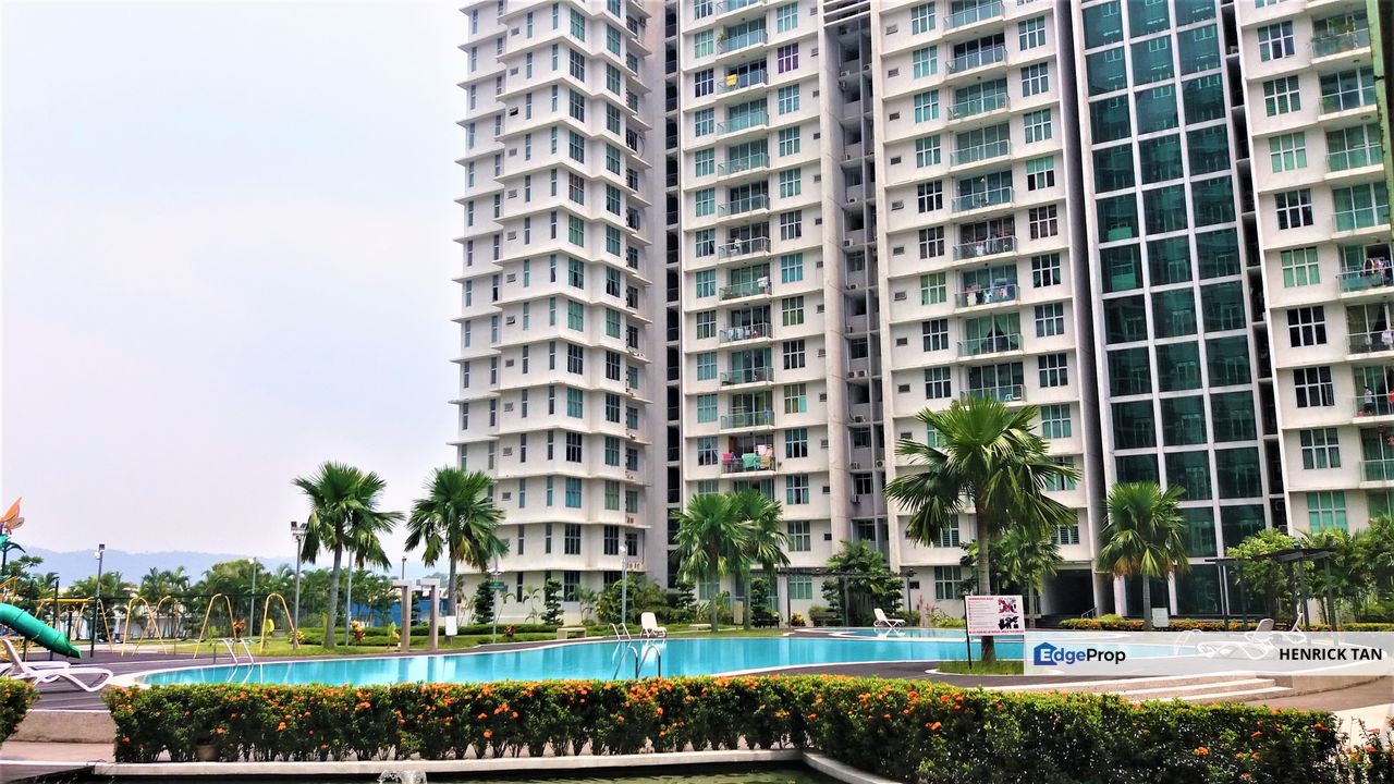 Non Bumi, Partly furnished, 2 car park, Good Condition, Selangor, USJ