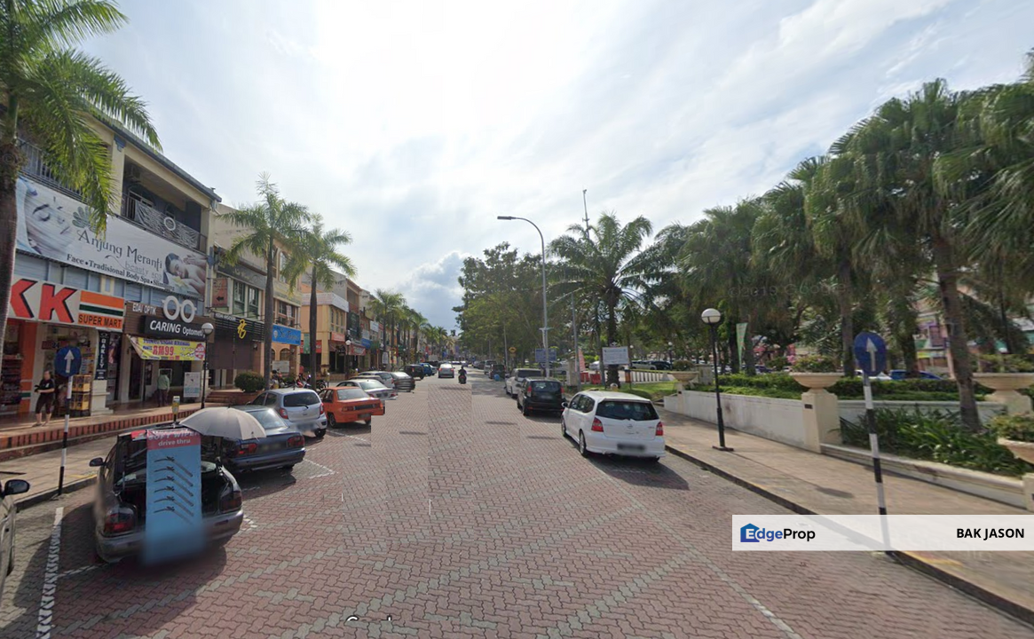 1st floor shop lot, senawang taipan 1, beside mcdonald, maybank, Negeri Sembilan, Seremban