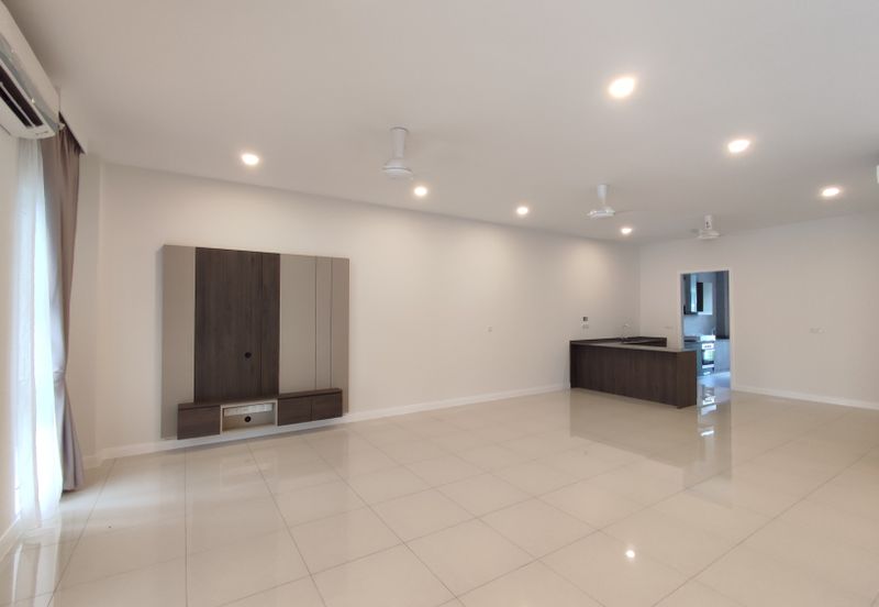 Corner Unit @ Serene Mont Kiara, Sri Hartamas