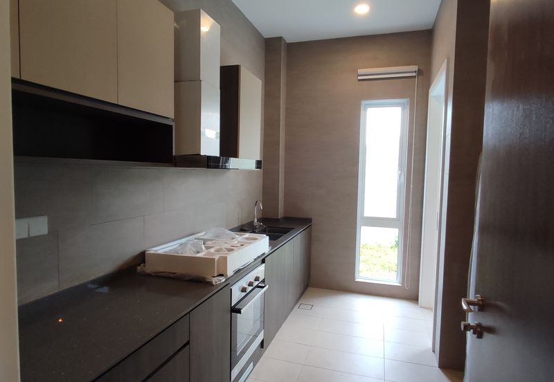 Corner Unit @ Serene Mont Kiara, Sri Hartamas