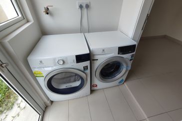 Corner Unit @ Serene Mont Kiara, Sri Hartamas