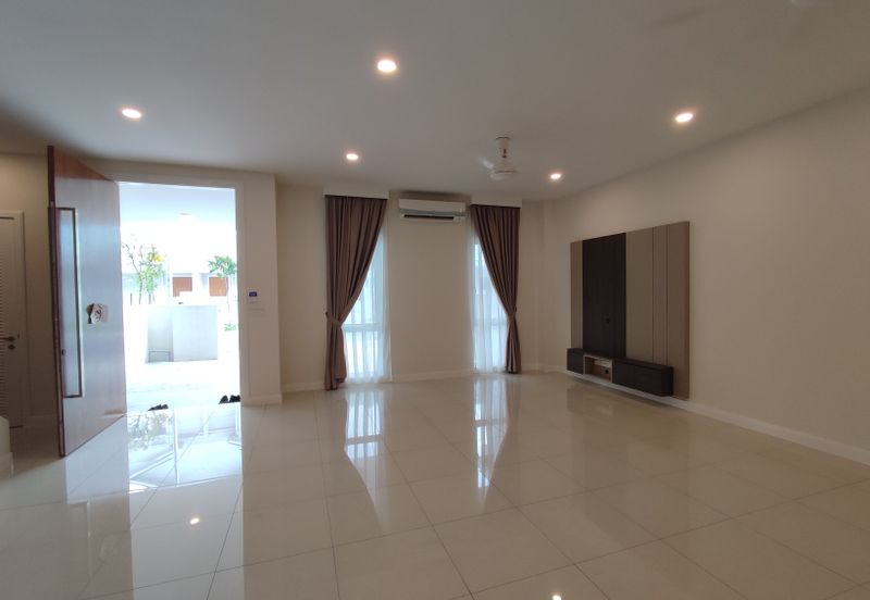 Corner Unit @ Serene Mont Kiara, Sri Hartamas